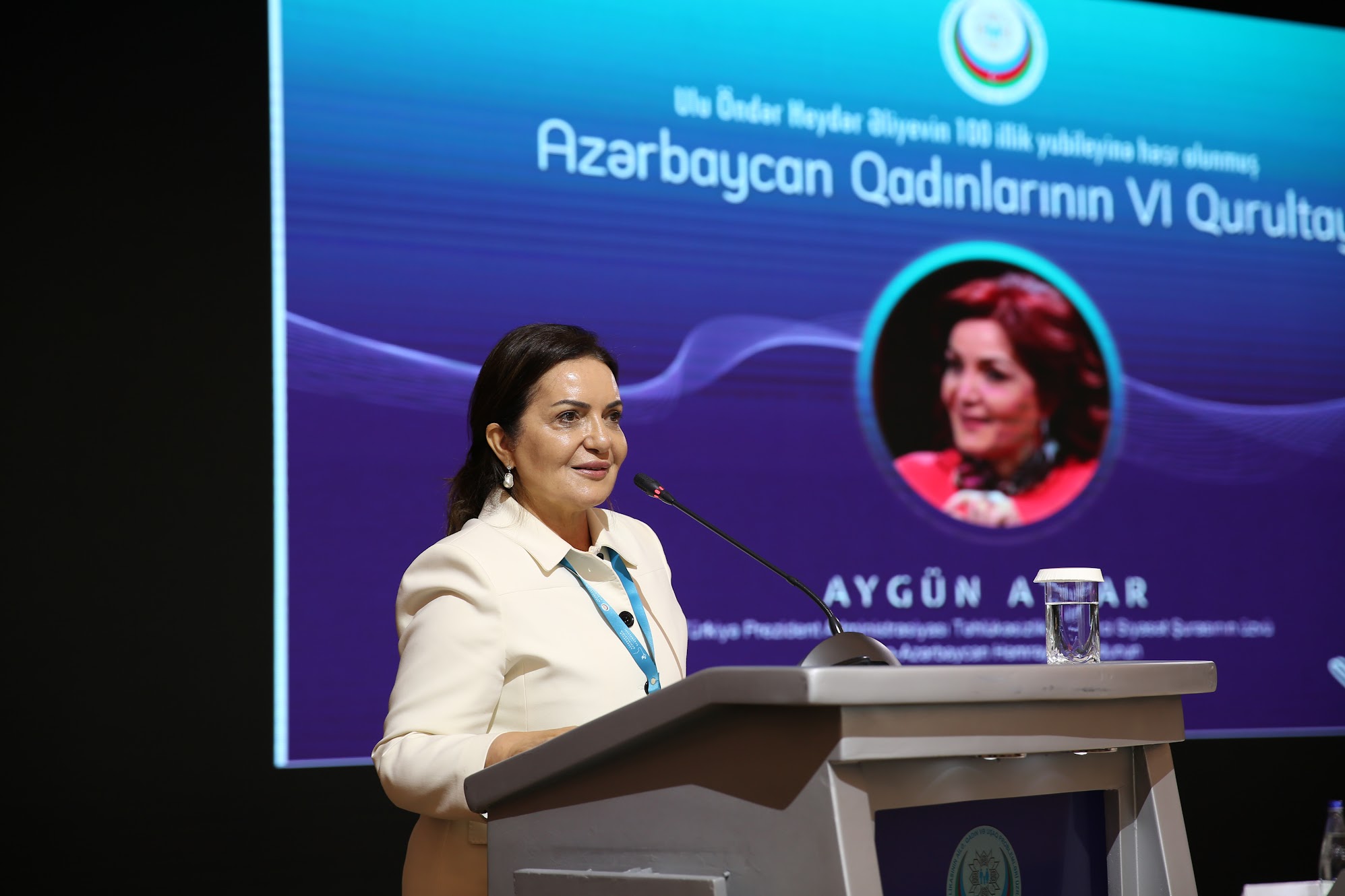 Azerbaycan Kadınlarının VI Forumu Bakü'de Düzenlendi