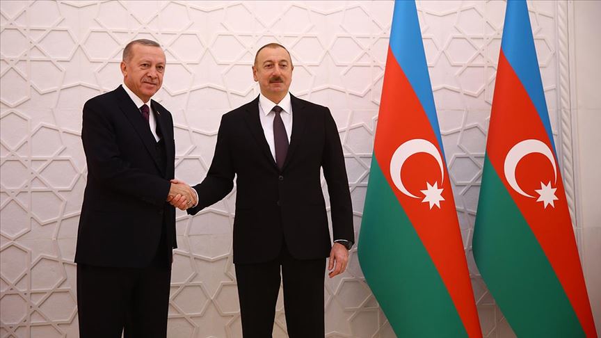Sayın Cumhurbaşkanı Erdoğan'ın Bakü ziyaretinde, Türkiye Azerbaycan Dostluk İşbirliği ve Dayanışma Vakfının yönetim kurulunda yer alan Sayın Şamil Ayrım ve Sayın Prof.Dr. Necdet Ünüvar'da yer aldı.