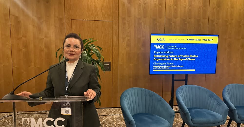 Başkanımız Prof.Dr.Aygün Attar Macaristan'ın MCC Üniversitesi ev sahipliğinde “Avrupa ve Türk Devletleri'nin Jeopolitik ve Enerji Politikaları” konulu sempozyumda sunumlarını gerçekleştirmiştir.