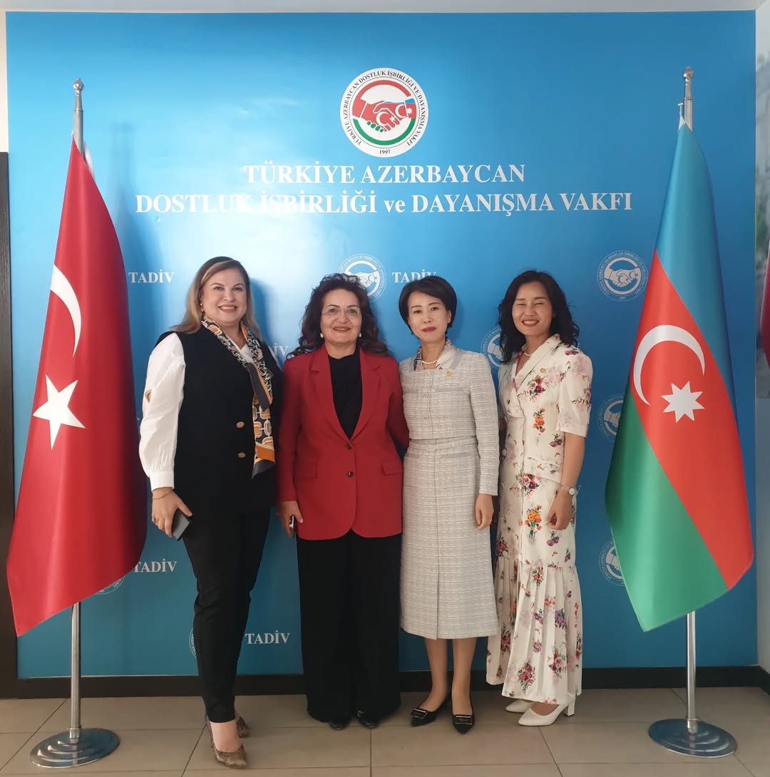 Uluslararası Kadın Barış Grubu IWPG Global Şubeler Sorumlusu  ve Uluslararası İlişkiler Koordinatörü , IWPG Barış Elçisi , TADİV Başkanımız Prof.Dr.Aygün Attar'ı ziyaret ettiler.