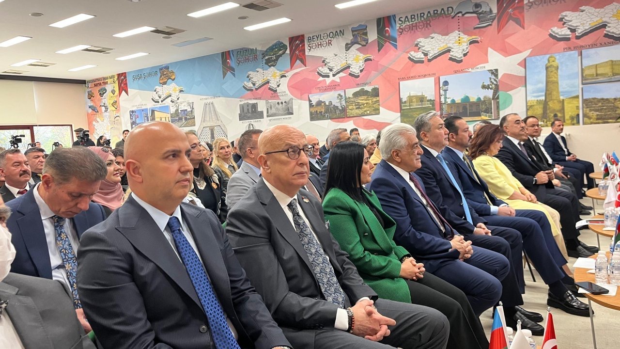 Salondaki katılımcılardan bir görünüm